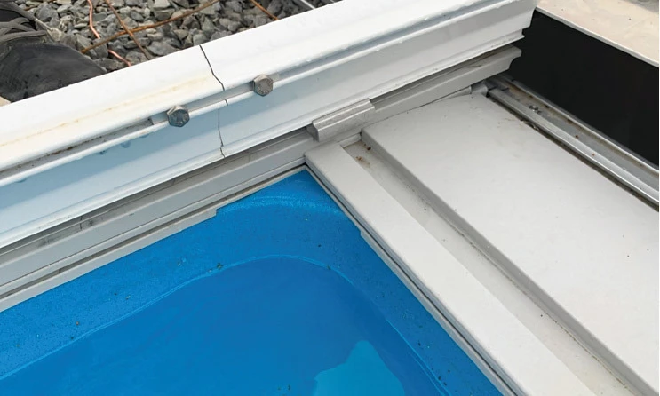 automatic pool cover